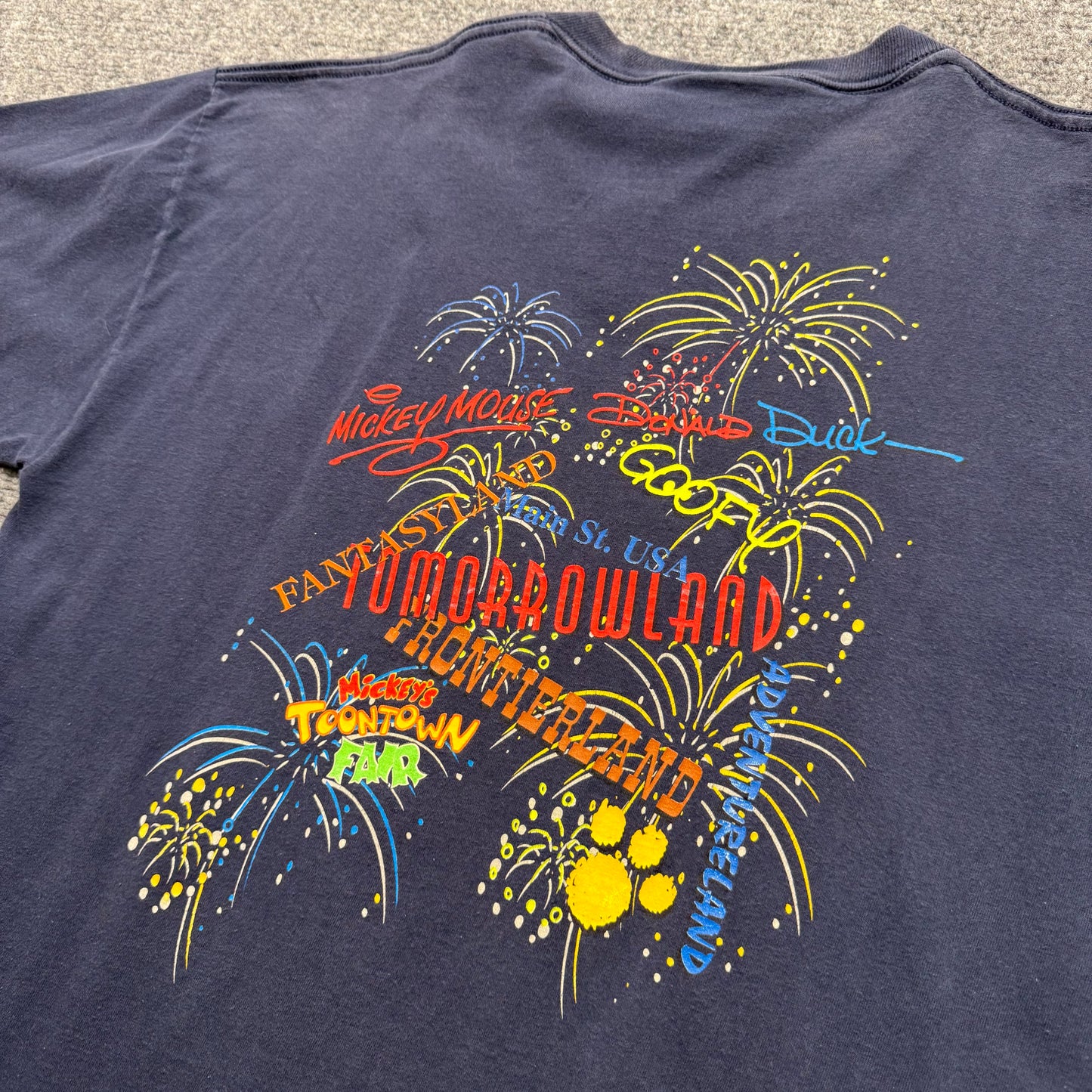 (L) 2000 Disney Tee