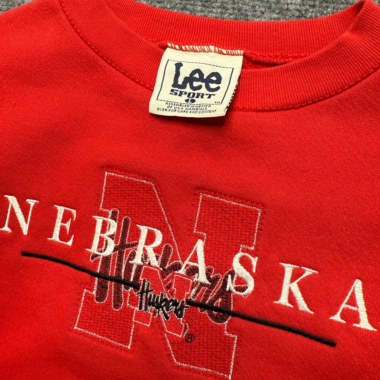 (M) Vintage Huskers Crewneck