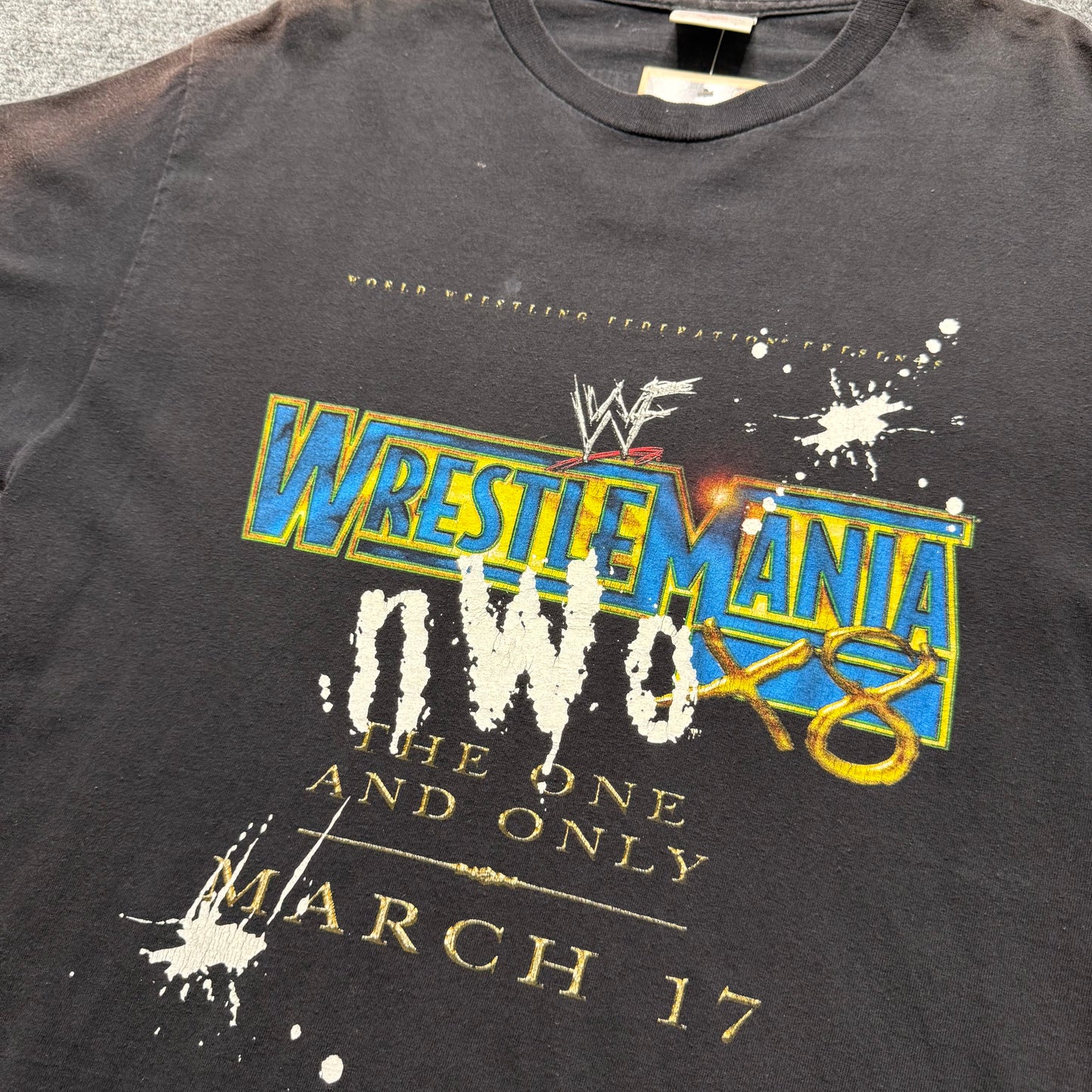 (L) 2002 Wrestle Mania Tee