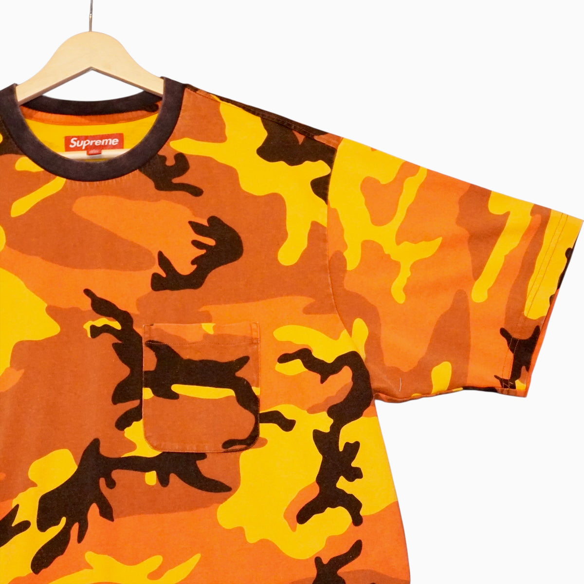 Supreme Camo Tee (L)