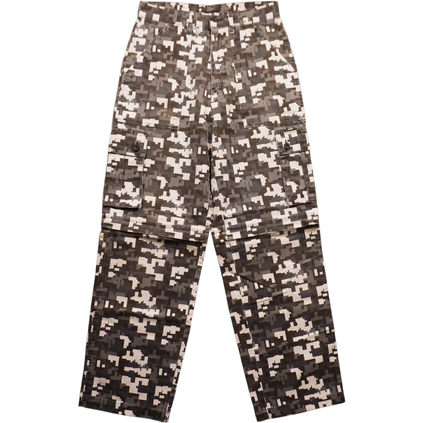 Digital Camo cargos (29x30)