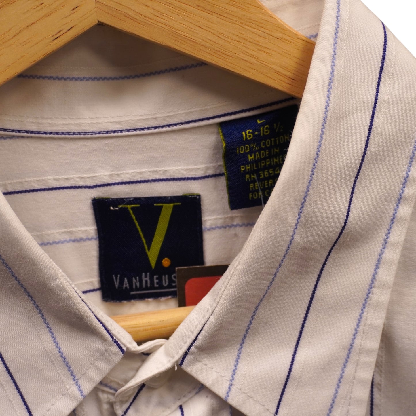 Vintage Van Heusen Button Up (L)