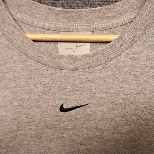 2000s Center Check Nike Tee (L)