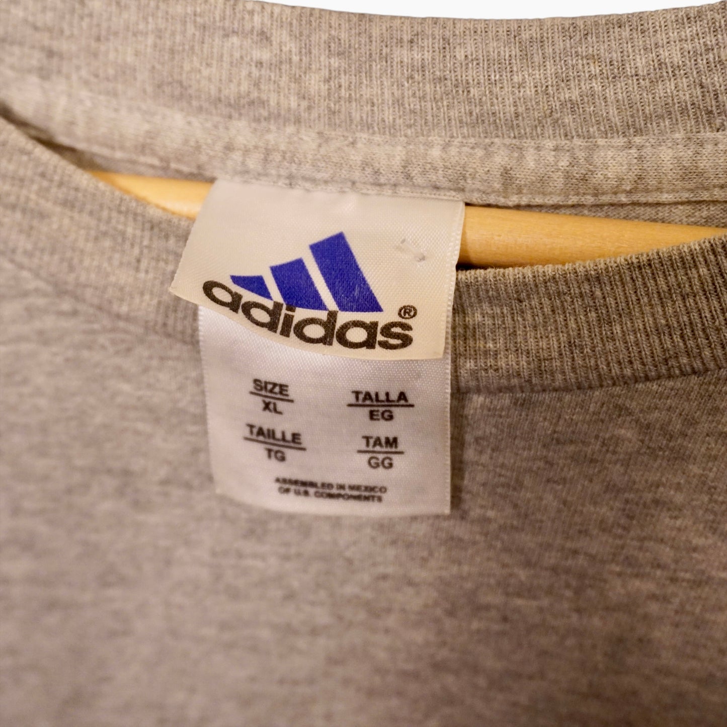 Vintage Adidas Longsleeve 9XL)