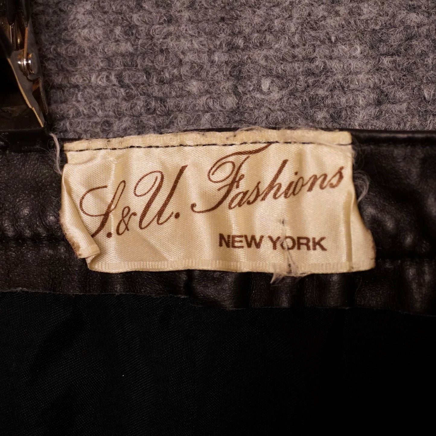 Vintage Leather Skirt (W28xL16)