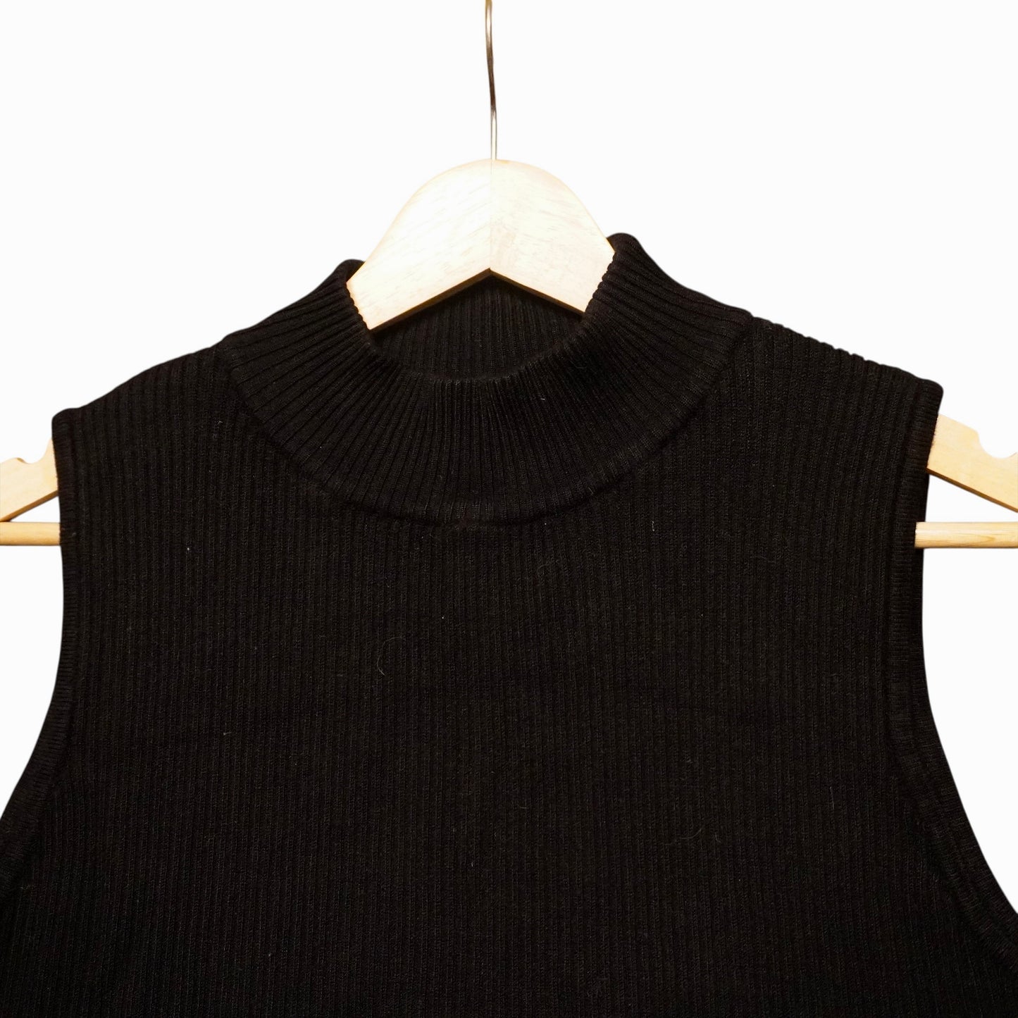 Black Turtle Vest (L)