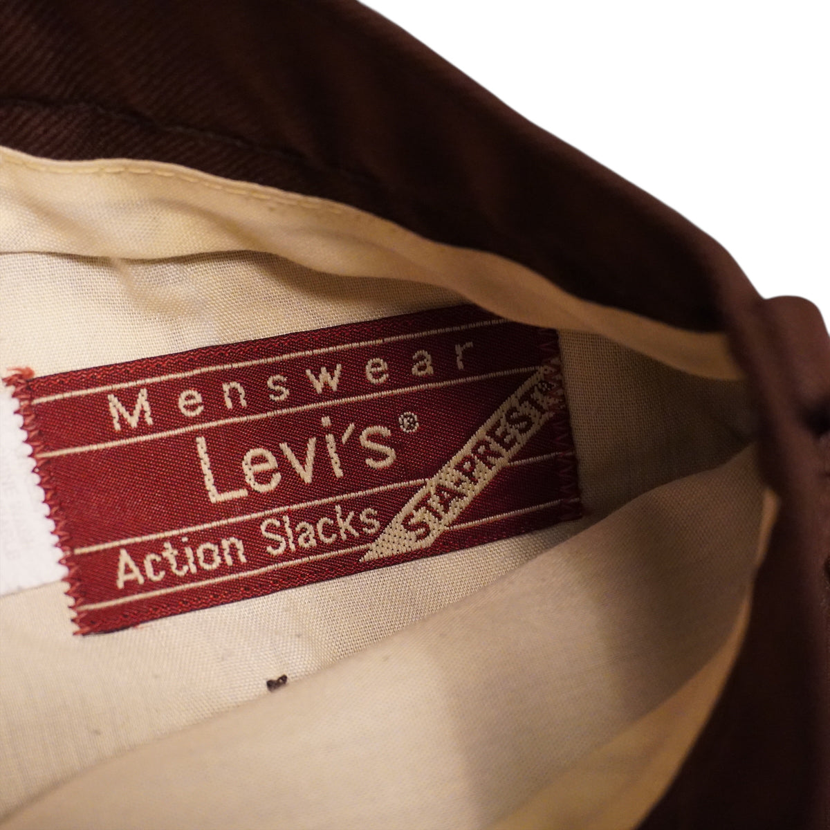 Levis Action Slacks (32)