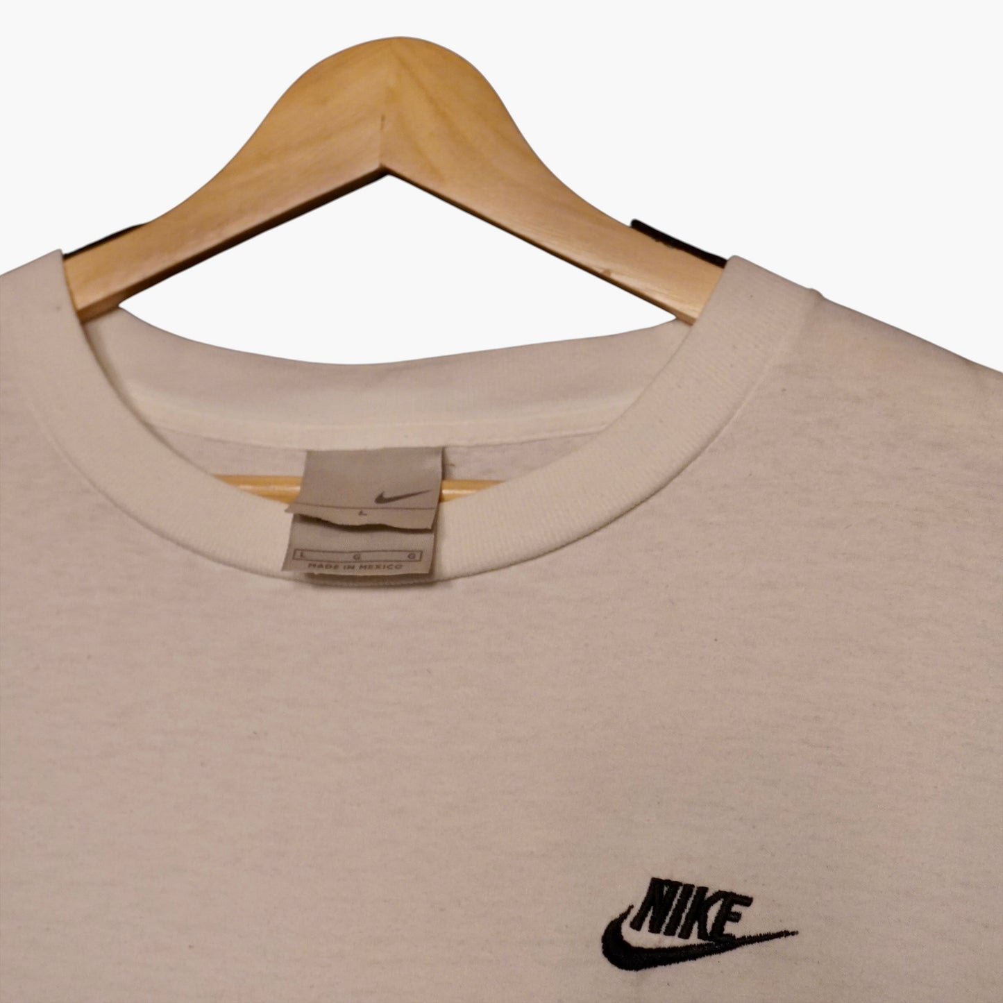 Y2K Nike Essential Tee (L)