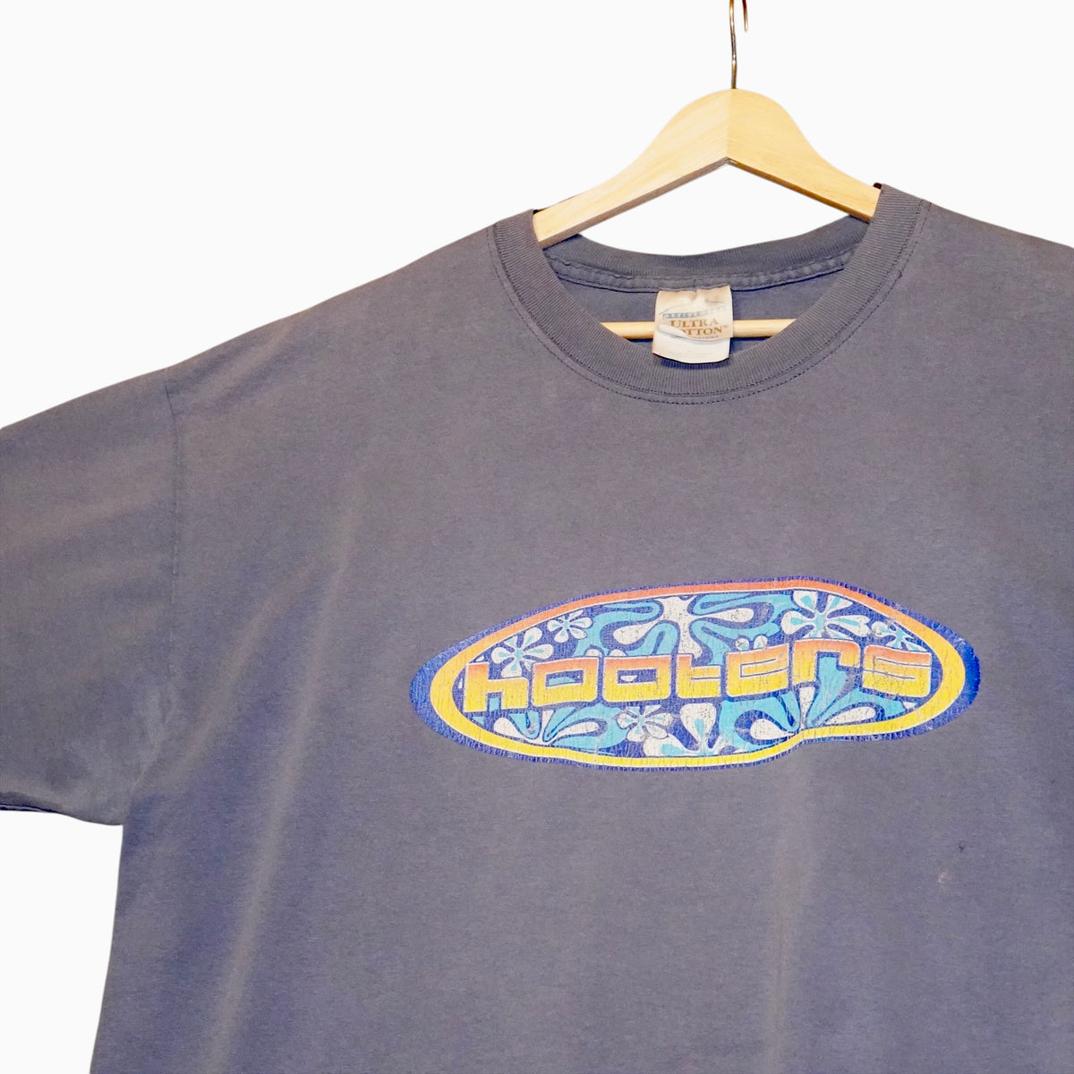 90s Hooters Tee (XL)