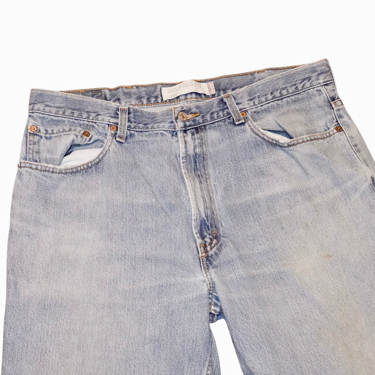 Close-up of Levi's back patch and pocket
