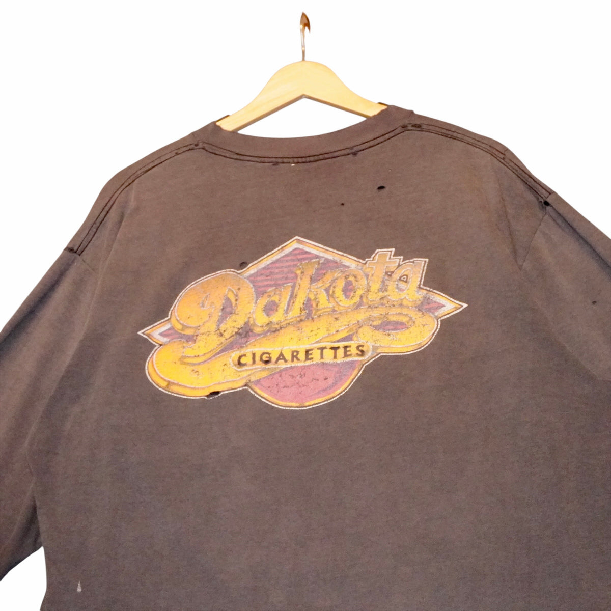 VTG Distressed Dakota Cigs Tee (L)