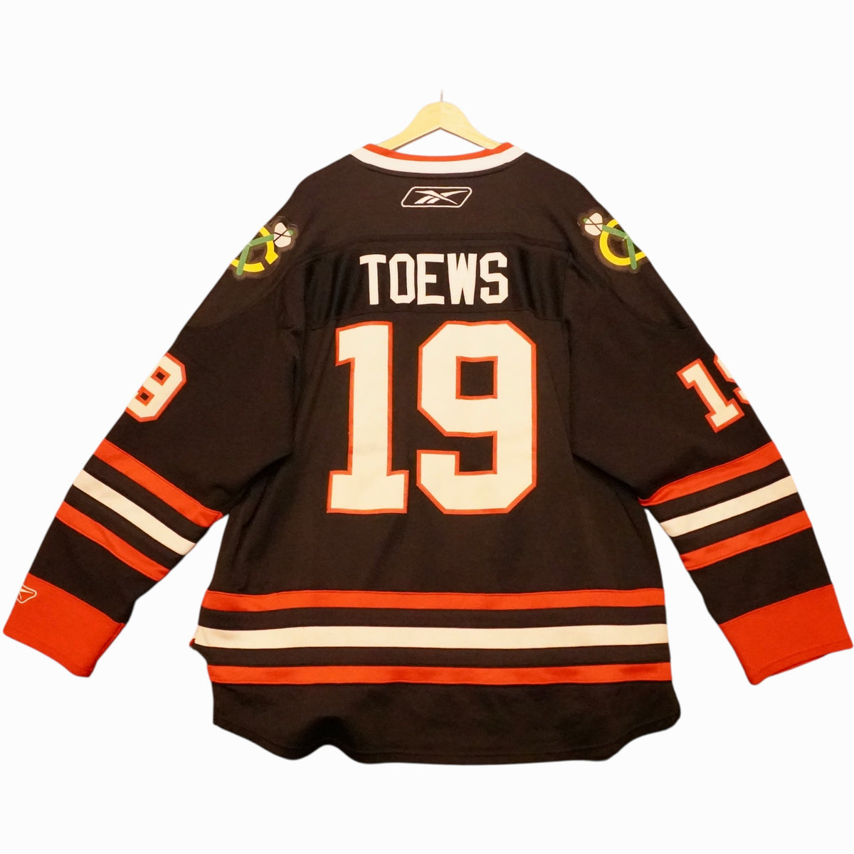 VTG Blackhawks Toews Hockey Jersey (XXL)